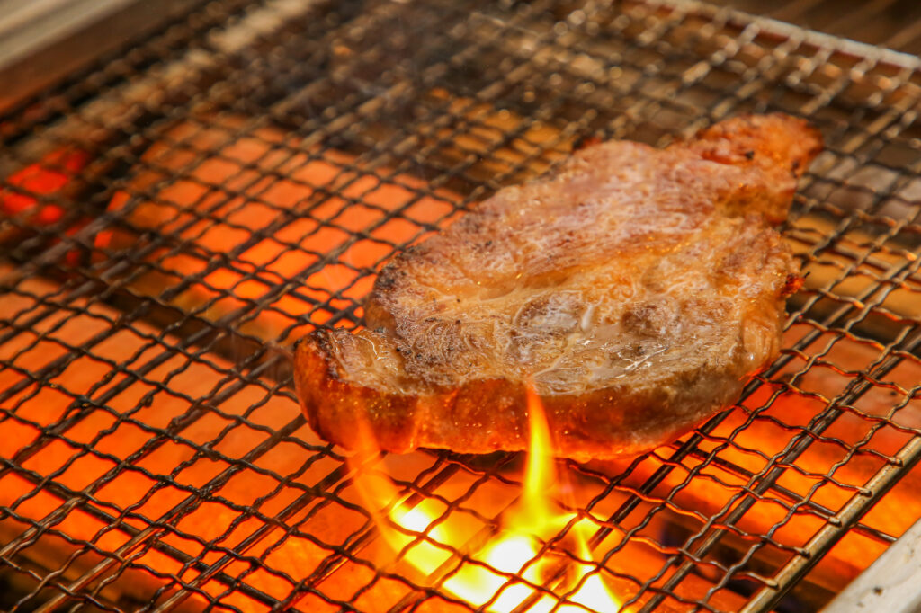 【名物タンテキ】梅田・西天満で分厚く柔らかい最高級牛タンをお値打ち価格で堪能！