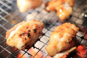 シマチョウ（テッチャン）とはどこの部位？マルチョウとの違いから劇的に美味くなる焼き方まで