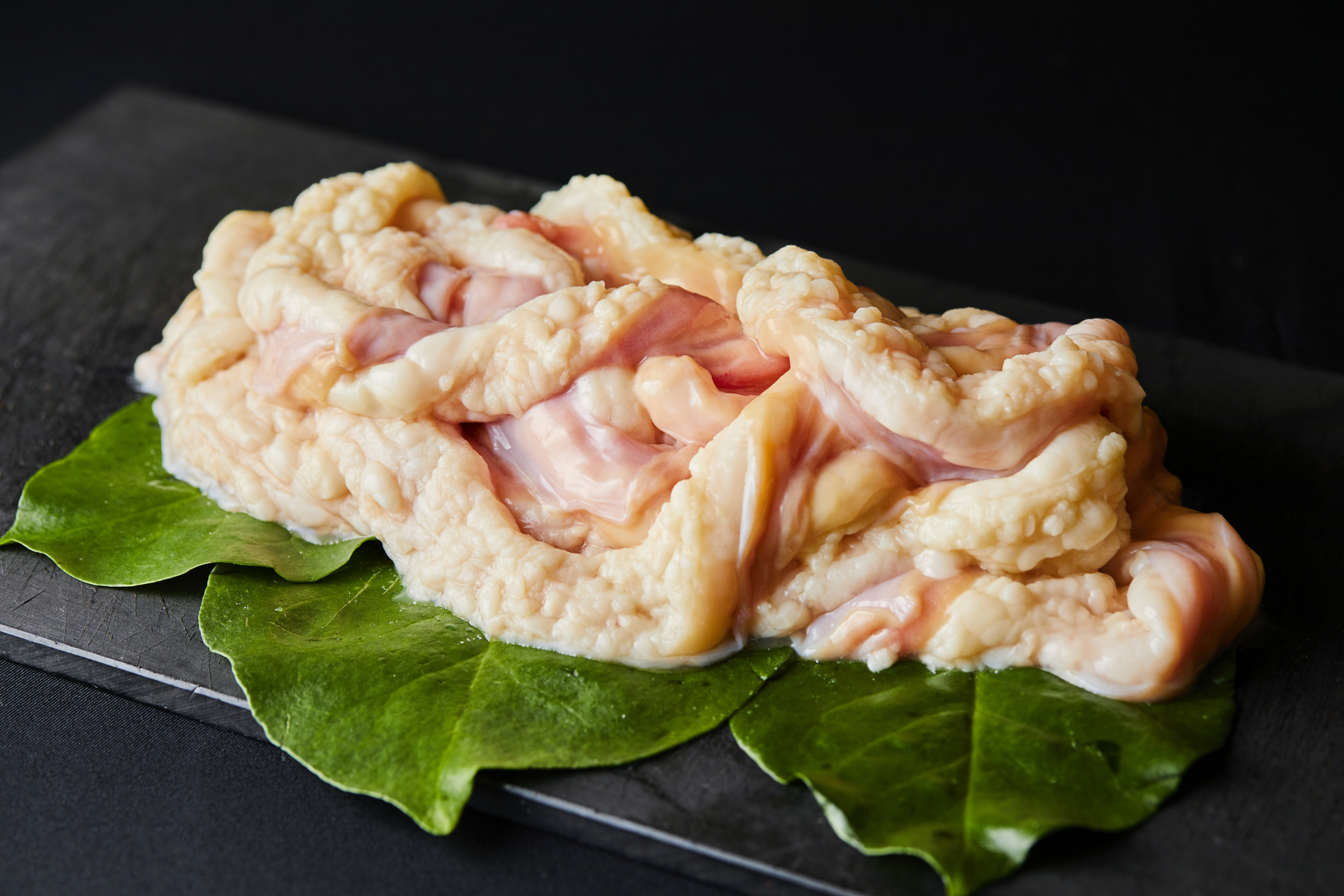 スープが劇的に美味くなる、美味しいもつの下処理方法とは?